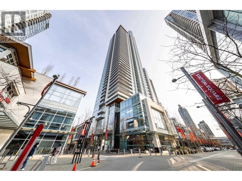 4670 Assembly Wy in Burnaby, BC - Building Photo