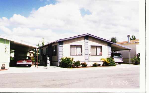 Cedar Grove Mobile Home Park in Renton, WA - Foto de edificio