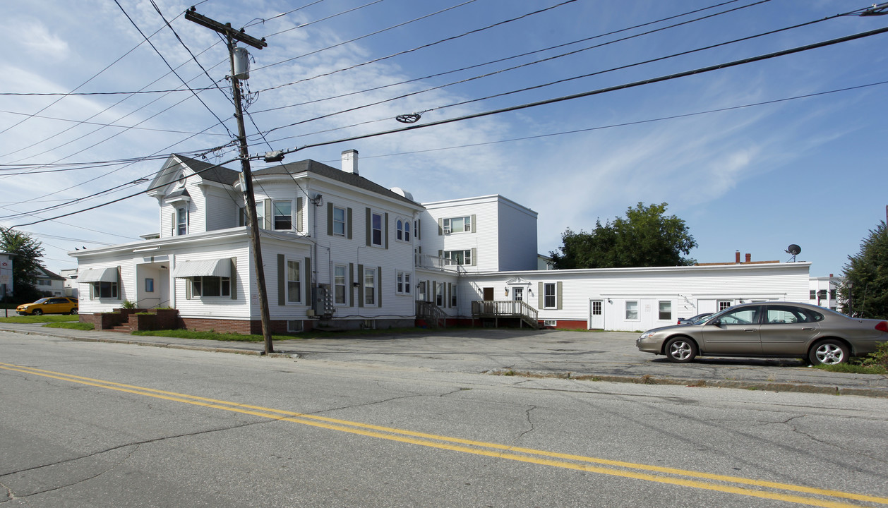 87 Bartlett St in Lewiston, ME - Building Photo