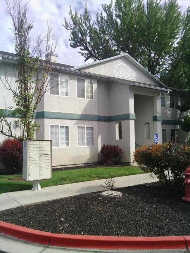 property at 331 S Meridian Rd