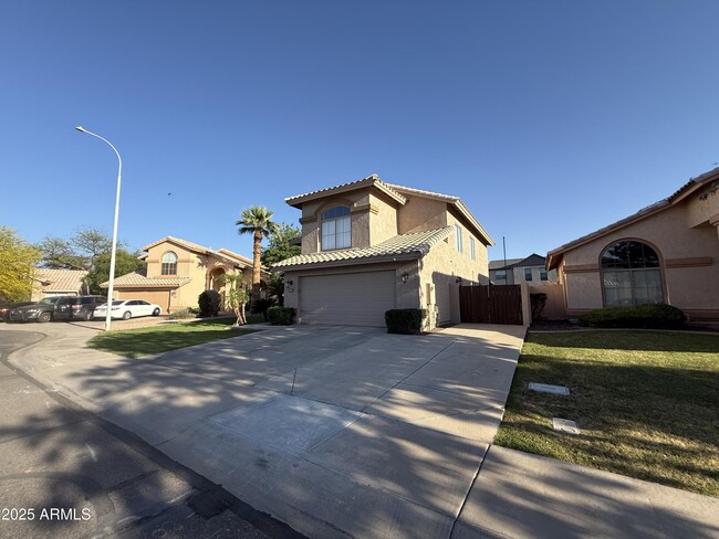 1081 W Canary Way in Chandler, AZ - Building Photo - Building Photo