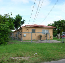 111 NW 76th St in Miami, FL - Building Photo - Building Photo