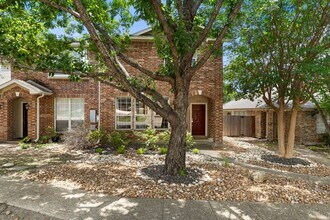 7119 Snowden Crest in San Antonio, TX - Building Photo - Building Photo