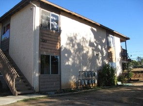 Kalmia Street Apartments in Fallbrook, CA - Building Photo - Building Photo