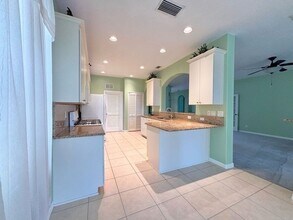 5446 Sea Leopard St in Tavares, FL - Building Photo - Building Photo