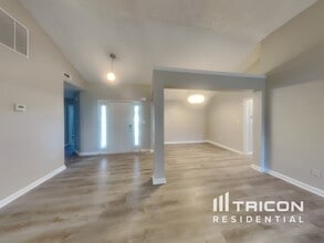 5093 River Overlook Way in Stonecrest, GA - Building Photo - Building Photo