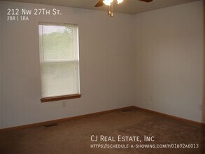 212 NW 27th St Ct in Blue Springs, MO - Building Photo - Building Photo