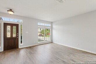 26118 Meadowlark Bay in San Antonio, TX - Building Photo - Building Photo