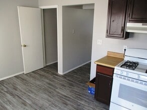 1502 Ensign Dr in Normal, IL - Building Photo - Building Photo