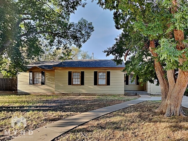 property at 2007 31st St