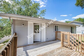 1321 Lafayette Ave in Kalamazoo, MI - Building Photo - Building Photo