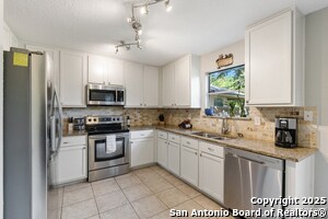 9618 Country Shadow in San Antonio, TX - Building Photo - Building Photo