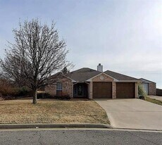 305 Bryant St in Pottsboro, TX - Building Photo