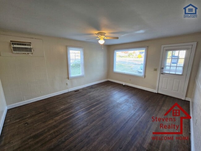 115 E Jere Whitson Rd in Cookeville, TN - Building Photo - Building Photo
