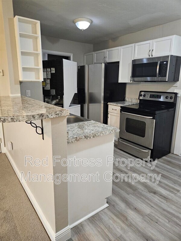 1125 Gerald Ave in Lehigh Acres, FL - Building Photo - Building Photo