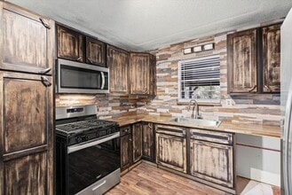 7411 Wigfield Rd in Mobile, AL - Building Photo - Building Photo