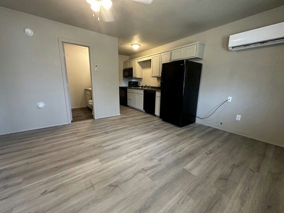 112 S 25th St in Van Buren, AR - Building Photo