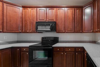 6 Carpenter Ct in Jersey City, NJ - Foto de edificio - Building Photo