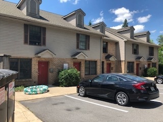 601 S Pugh St in State College, PA - Foto de edificio