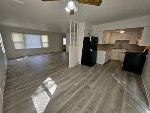 406 30th Ave, Unit 406 in Moline, IL - Foto de edificio - Building Photo