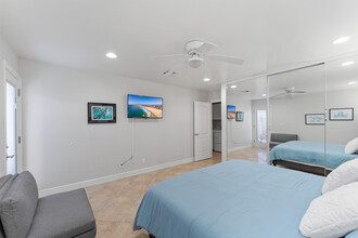 121 Los Angeles Ave in Oxnard, CA - Foto de edificio - Building Photo