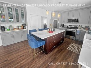 9 Gillingham Ct in Algonquin, IL - Building Photo - Building Photo