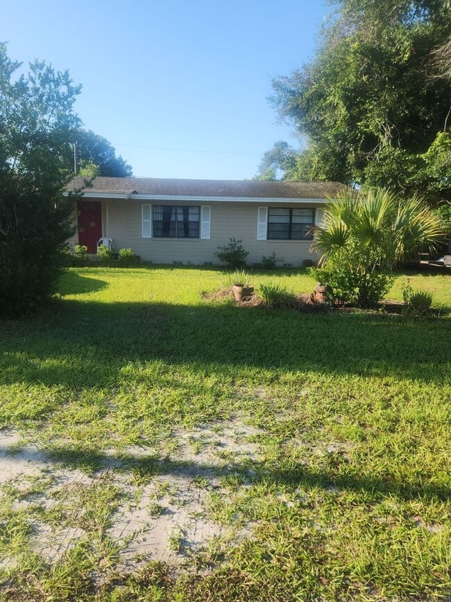 property at 1608 Pine Ave