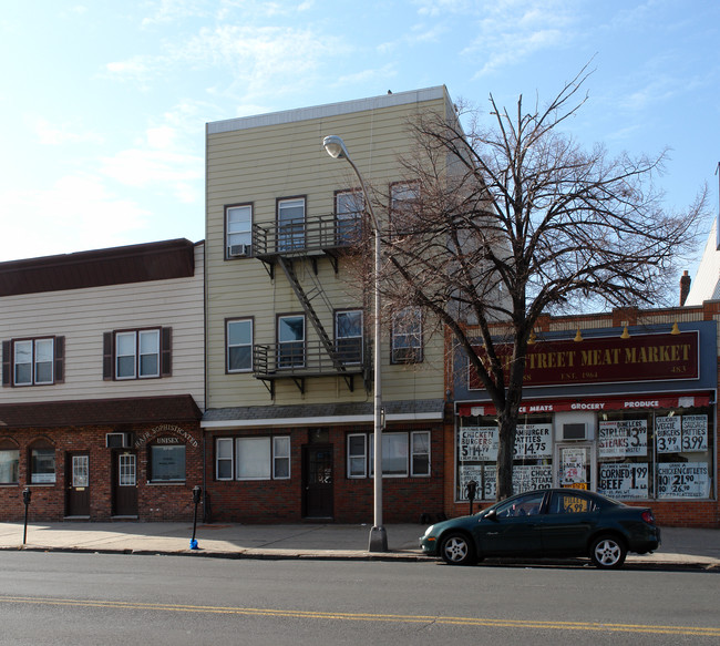 481 Avenue C in Bayonne, NJ - Building Photo - Building Photo