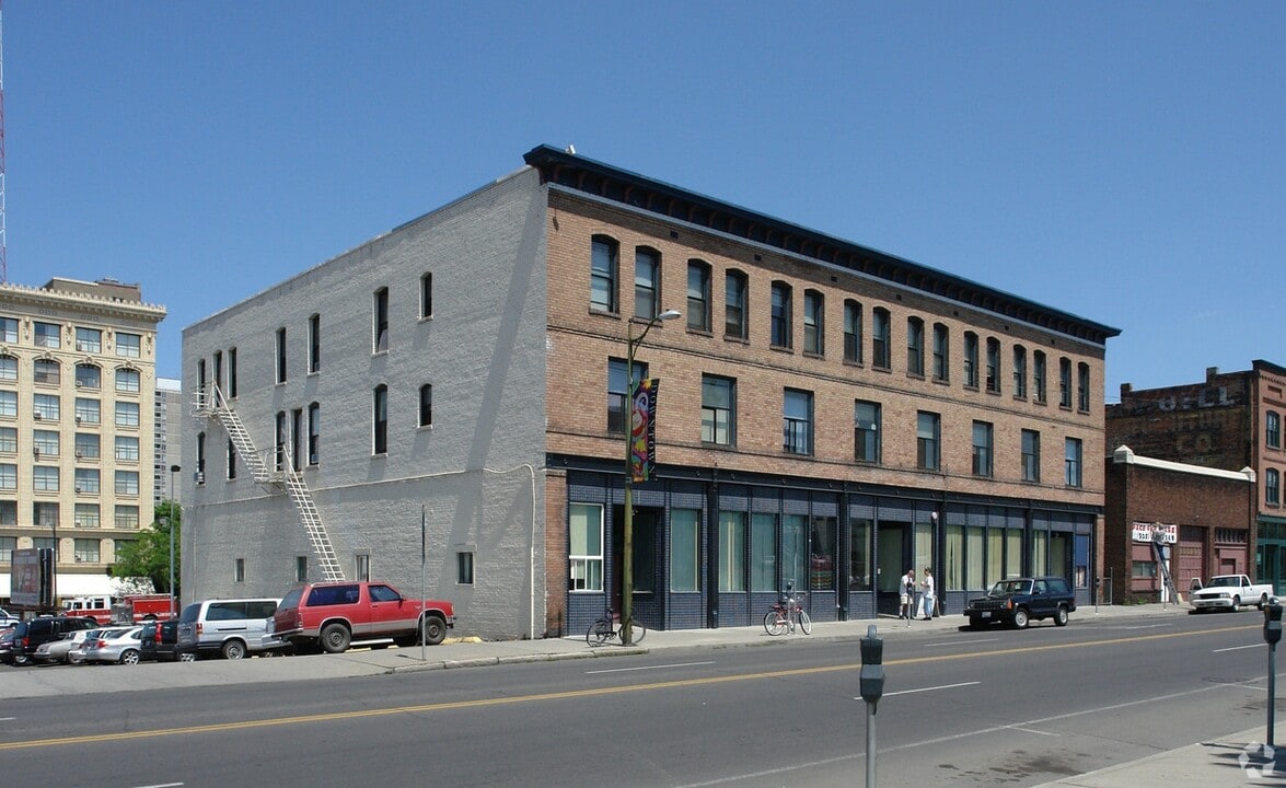 Wolfe Apartments in Spokane, WA - Building Photo