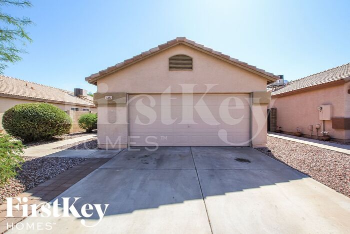 3257 W Melinda Ln in Phoenix, AZ - Building Photo