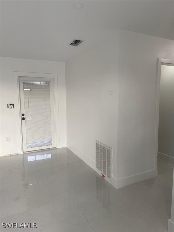 12065 Boat Shell Dr in Cape Coral, FL - Foto de edificio - Building Photo