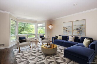 205 Soundview Ave in White Plains, NY - Building Photo - Building Photo