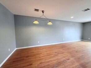 181 Camden St, Unit 2 in Newark, NJ - Foto de edificio - Building Photo