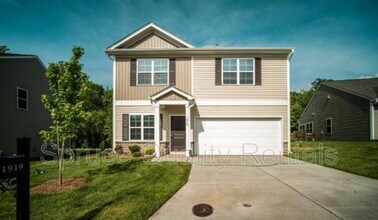 1919 Glenburn Dr in Winston-Salem, NC - Building Photo - Building Photo