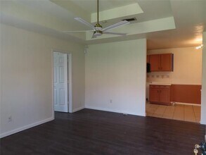 3054 Modella Ave in Dallas, TX - Building Photo - Building Photo