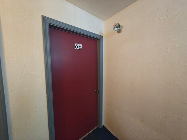 66 Highwood Dr in Franklin, MA - Building Photo - Building Photo