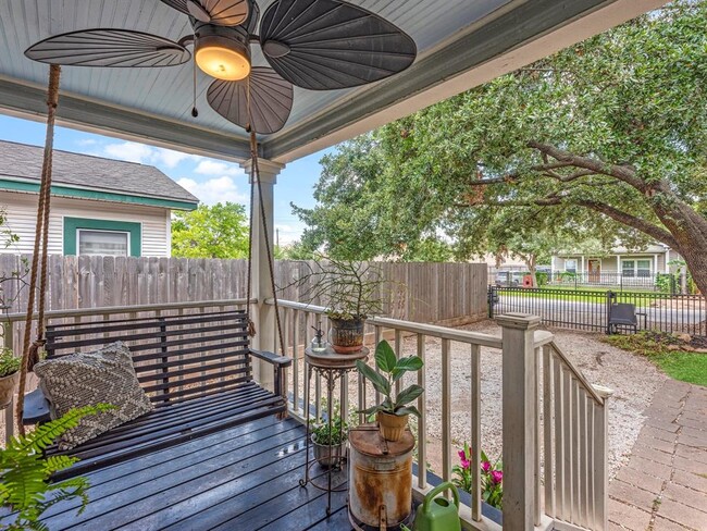 108 E 27th St in Houston, TX - Building Photo - Building Photo