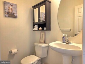 8245 Macintosh Ct in Jessup, MD - Building Photo - Building Photo