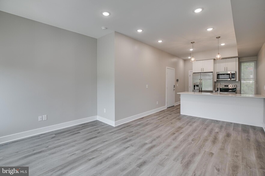 2015 N College Ave, Unit 4033 in Philadelphia, PA - Building Photo