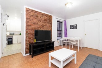155 E 92nd St in New York, NY - Building Photo - Building Photo