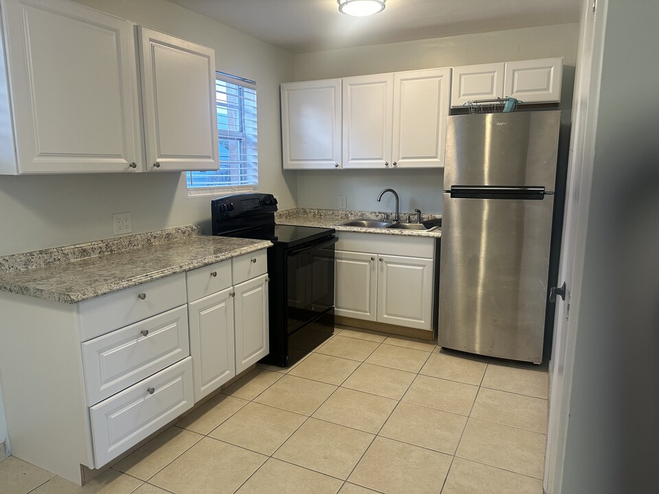 1026 White St, Unit #4 in Key West, FL - Foto de edificio