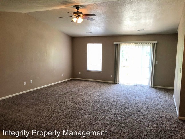 21049 Harbor Ln-Unit -unit A in St. Robert, MO - Foto de edificio - Building Photo
