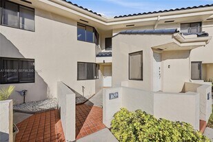 1659 NW 81st Way in Plantation, FL - Building Photo