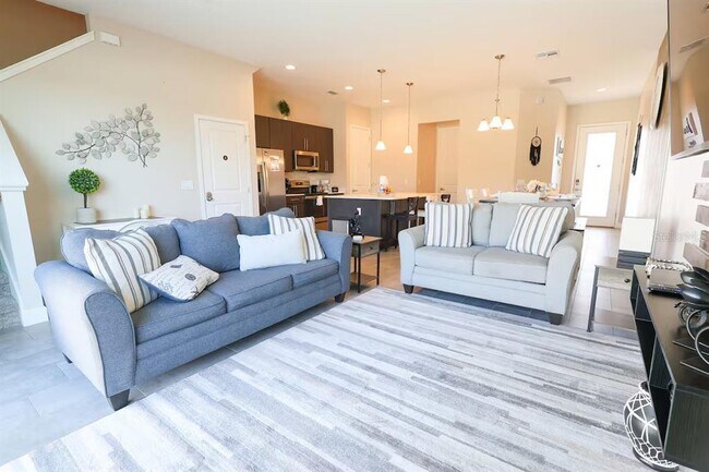 216 Villa Domani Ct in Davenport, FL - Building Photo - Building Photo