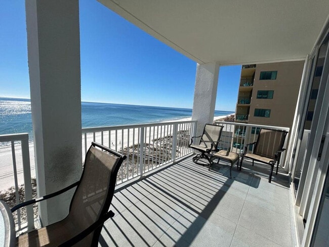 521 W Beach Blvd in Gulf Shores, AL - Foto de edificio - Building Photo