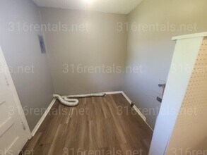 6061 N Hydraulic Ave in Park City, KS - Building Photo - Building Photo