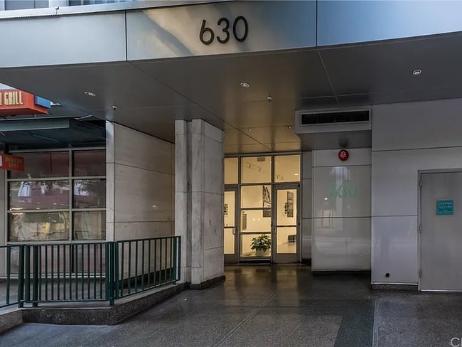 630 W 6th St, Unit APT 416 in Los Angeles, CA - Foto de edificio - Building Photo