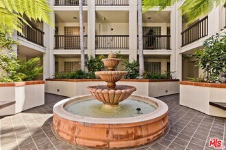 2142 Century Park Ln in Los Angeles, CA - Building Photo - Building Photo