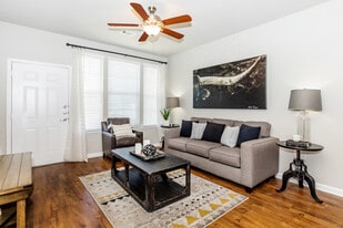 The Landings at Creekside in New Braunfels, TX - Building Photo