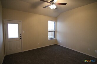 534 Creekside Cir in New Braunfels, TX - Building Photo - Building Photo